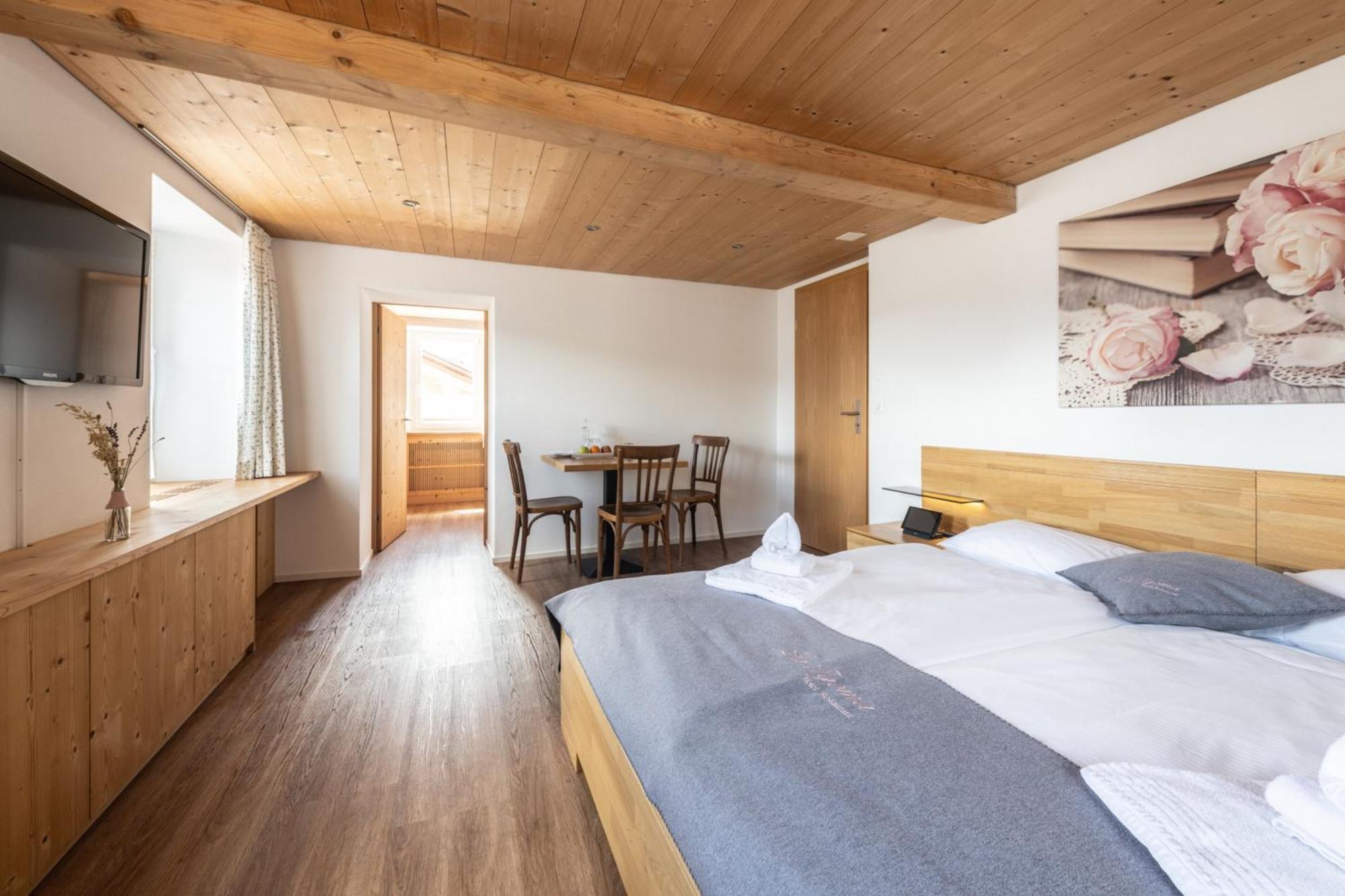 La Tgoma - Hotel & Restaurant Lenz 외부 사진